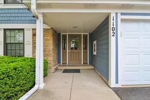 1102 Woodbury Ln, Wheeling, IL 60090 - Photo 2