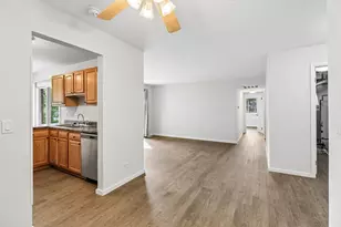 1102 Woodbury Ln, Wheeling, IL 60090 - Photo 6