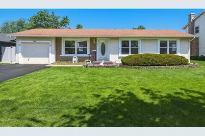 356 Banbury Avenue, Elk Grove Village, IL 60007 - Photo 1