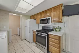 356 Banbury Ave, Elk Grove Village, IL 60007 - Photo 10