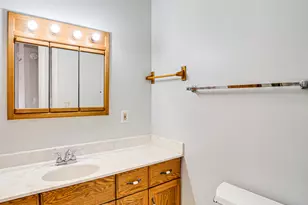 714 Sexton St, Aurora, IL 60505 - Photo 14