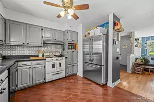 928 Ash St, Saint Charles, IL 60174 - Photo 18
