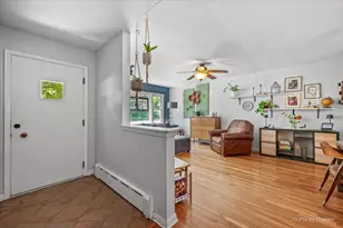 928 Ash St, Saint Charles, IL 60174 - Photo 14