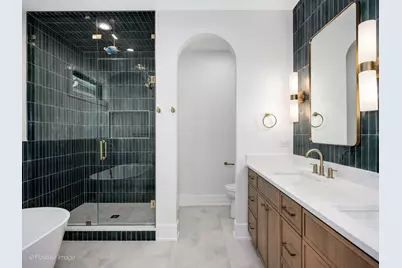 1303 W Barry Avenue, Chicago, IL 60657 - Photo 16