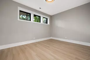 1303 W Barry Ave, Chicago, IL 60657 - Photo 30