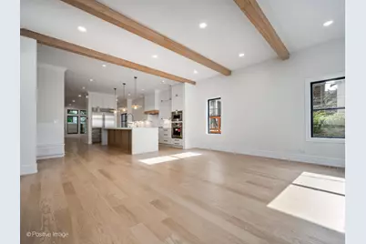 1303 W Barry Avenue, Chicago, IL 60657 - Photo 12