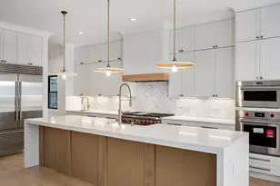 1303 W Barry Ave, Chicago, IL 60657 - Photo 6