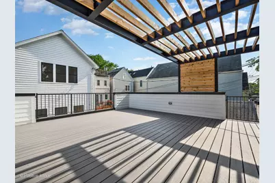 1303 W Barry Avenue, Chicago, IL 60657 - Photo 34
