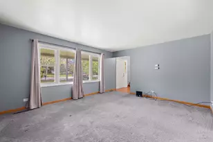 9517 Ballard Rd, Crystal Lake, IL 60014 - Photo 8