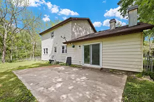 9517 Ballard Rd, Crystal Lake, IL 60014 - Photo 30