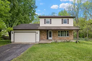 9517 Ballard Rd, Crystal Lake, IL 60014 - Photo 1