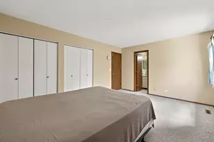 9517 Ballard Rd, Crystal Lake, IL 60014 - Photo 24