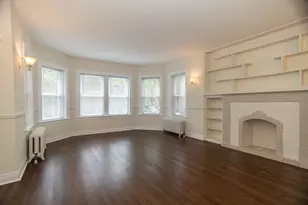 2226 W Arthur Ave, Chicago, IL 60645 - Photo 2