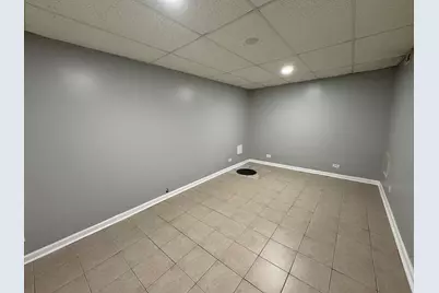 5146 W Dakin Street, Chicago, IL 60641 - Photo 16
