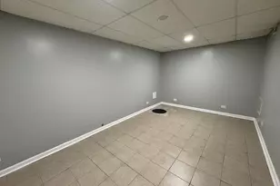5146 W Dakin St, Chicago, IL 60641 - Photo 16