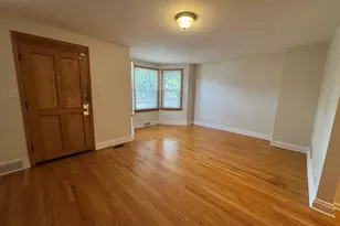 5146 W Dakin St, Chicago, IL 60641 - Photo 4