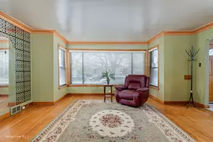 9055 S Luella Ave, Chicago, IL 60617 - Photo 4