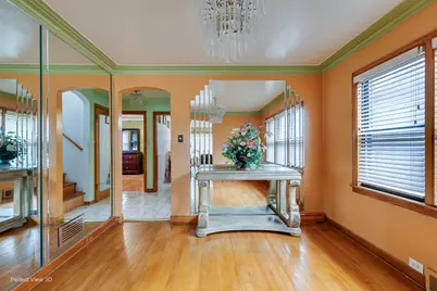 9055 S Luella Avenue, Chicago, IL 60617 - Photo 10