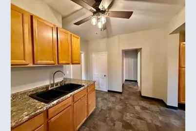 610 W Union Street, Champaign, IL 61820 - Photo 10