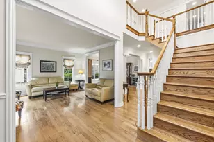103 N Kennicott Ave, Arlington Heights, IL 60005 - Photo 4
