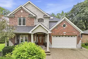 103 N Kennicott Ave, Arlington Heights, IL 60005 - Photo 1