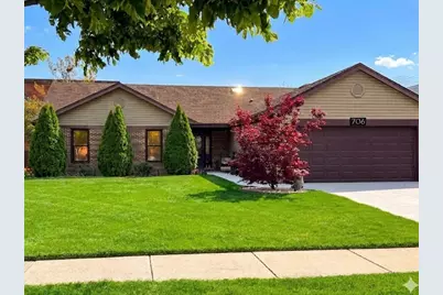 706 S Noah Terrace, Mount Prospect, IL 60056 - Photo 1