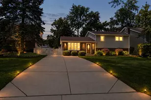 786 N Parker St, Elmhurst, IL 60126 - Photo 2