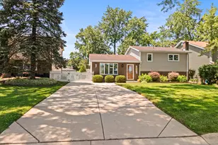 786 N Parker St, Elmhurst, IL 60126 - Photo 2