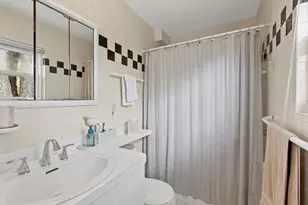816 Holmes Ave, Deerfield, IL 60015 - Photo 16