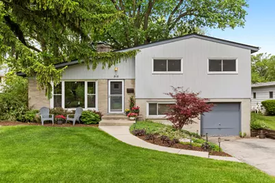 816 Holmes Avenue, Deerfield, IL 60015 - Photo 1