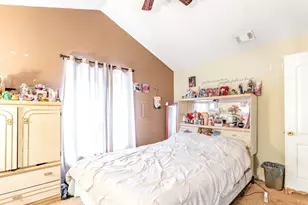 [Address not provided], Chicago, IL 60652 - Photo 6