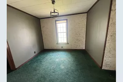 529 N 2nd Street, Watseka, IL 60970 - Photo 8