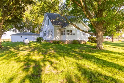 30624 Gils Road, Minier, IL 61759 - Photo 2