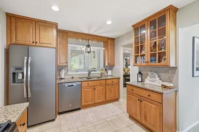 540 Milan Lane, Hoffman Estates, IL 60169 - Photo 8
