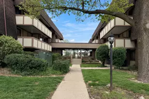435 Cavalier Ct, West Dundee, IL 60118 - Photo 1