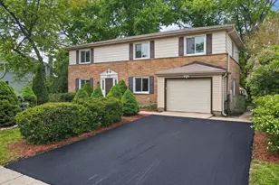 208 Pine St, Deerfield, IL 60015 - Photo 2