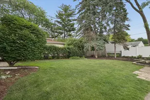 314 Drake St, Libertyville, IL 60048 - Photo 26
