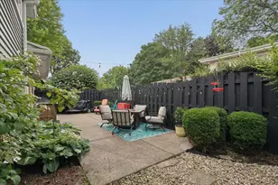 314 Drake St, Libertyville, IL 60048 - Photo 22
