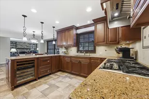 530 Olesen Dr, Naperville, IL 60540 - Photo 6