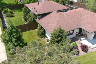 3902 N Galesburg Ave, Arlington Heights, IL 60004 - Photo 4