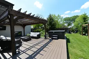 3902 N Galesburg Ave, Arlington Heights, IL 60004 - Photo 28