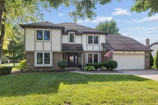 105 Fresno Ct, Naperville, IL 60540 - Photo 1