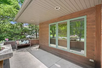 610 W Florida Avenue, Urbana, IL 61801 - Photo 8