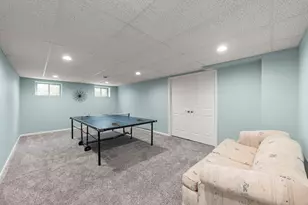 2012 Cromwell Dr, Wheaton, IL 60189 - Photo 28
