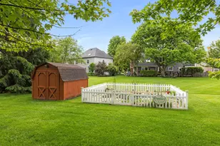 2012 Cromwell Dr, Wheaton, IL 60189 - Photo 34