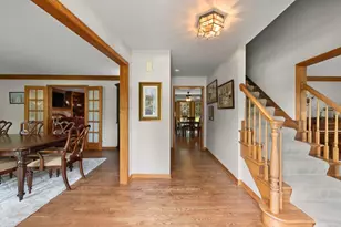 2012 Cromwell Dr, Wheaton, IL 60189 - Photo 4