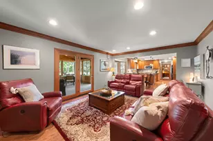 2012 Cromwell Dr, Wheaton, IL 60189 - Photo 14