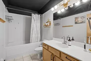 1934 N Washtenaw Ave, Chicago, IL 60647 - Photo 10