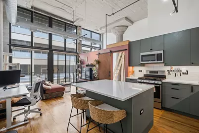 1934 N Washtenaw Avenue #213, Chicago, IL 60647 - Photo 2