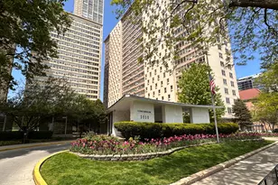 3950 N Lake Shore Dr, Chicago, IL 60613 - Photo 2